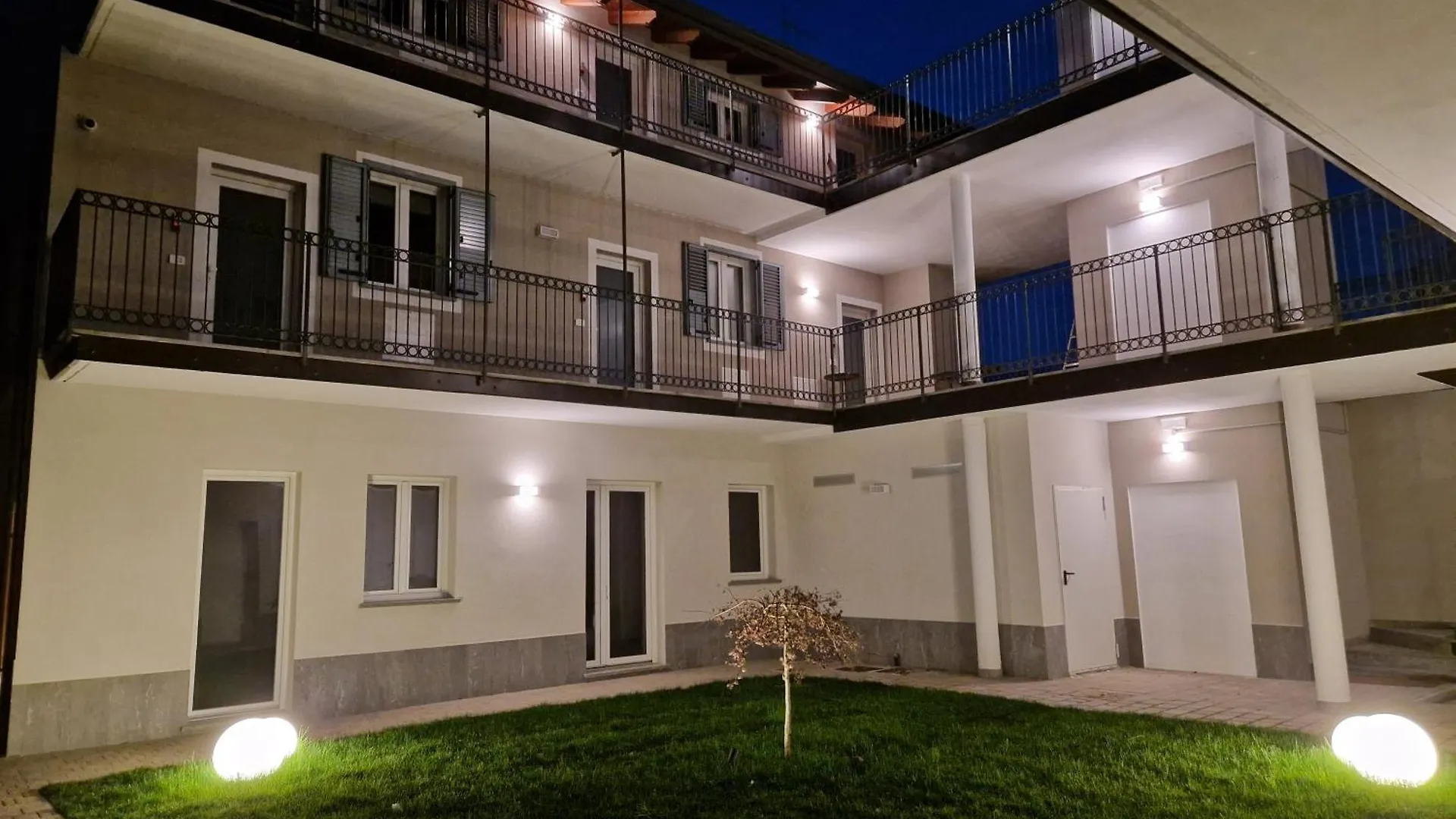 Antico Giardino - Lory Apartment Busto Arsizio